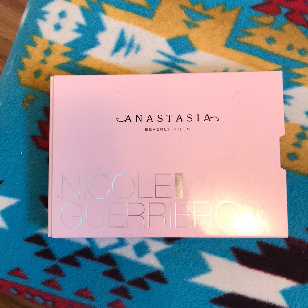 Nicole Guerriero Glow Kit